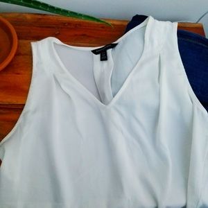 [Banana Republic] Off-White V-Neck Blouse